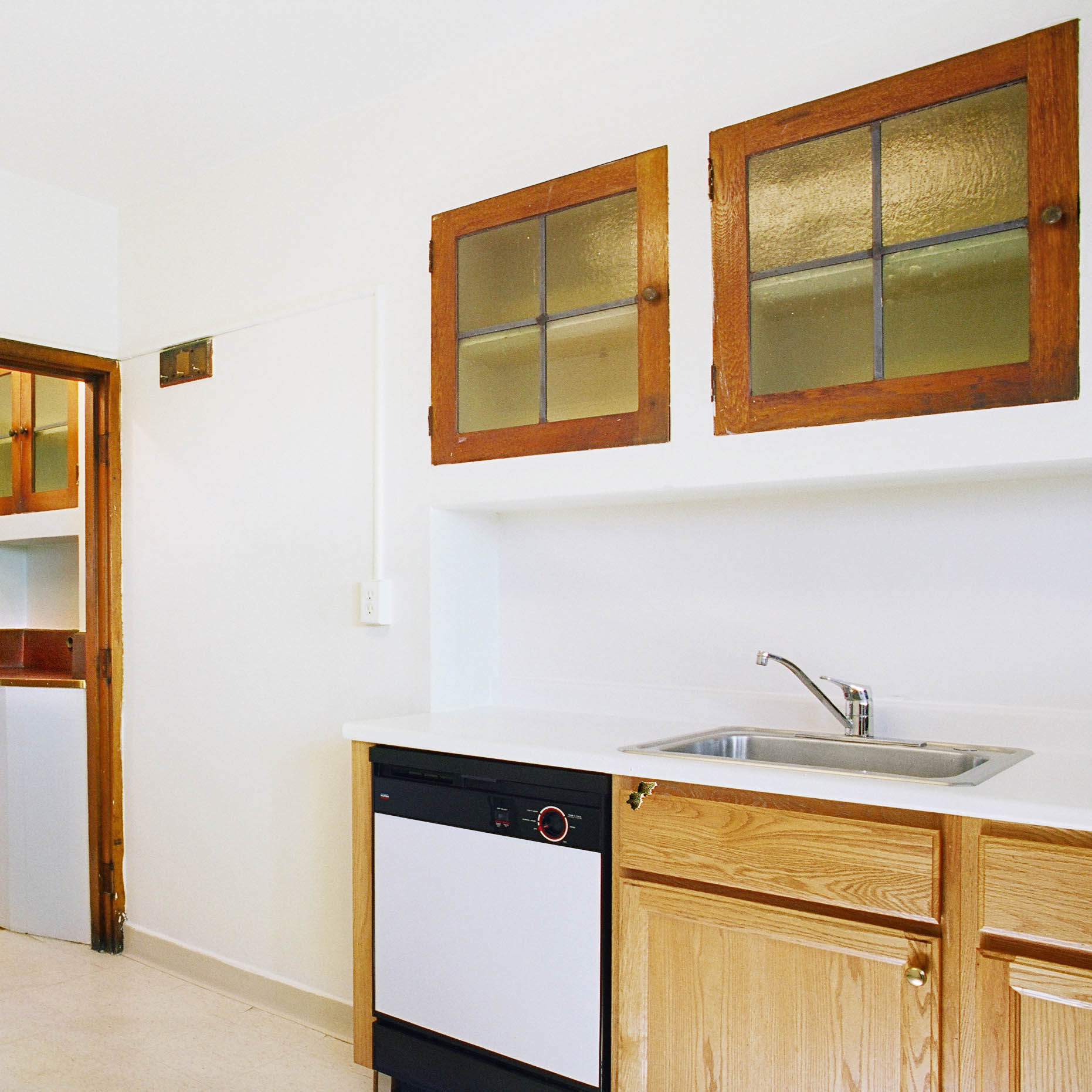 interior of 340 S. Highland Ave, Apt. 7A