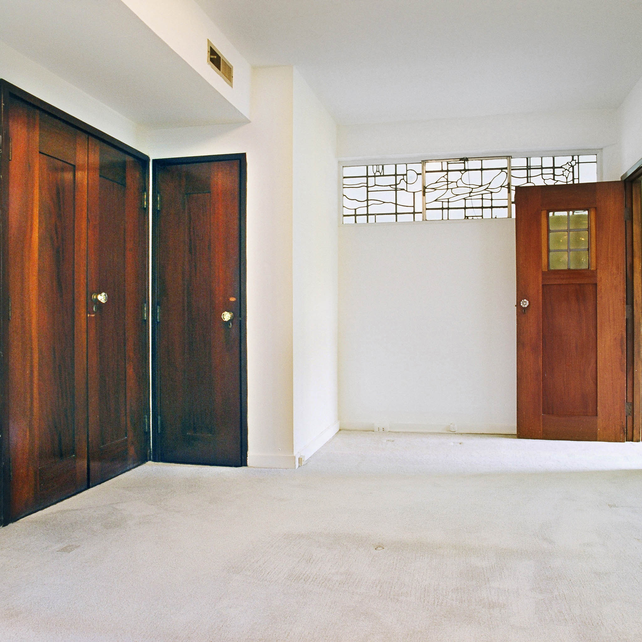 interior of 340 S. Highland Ave, Apt. 7A