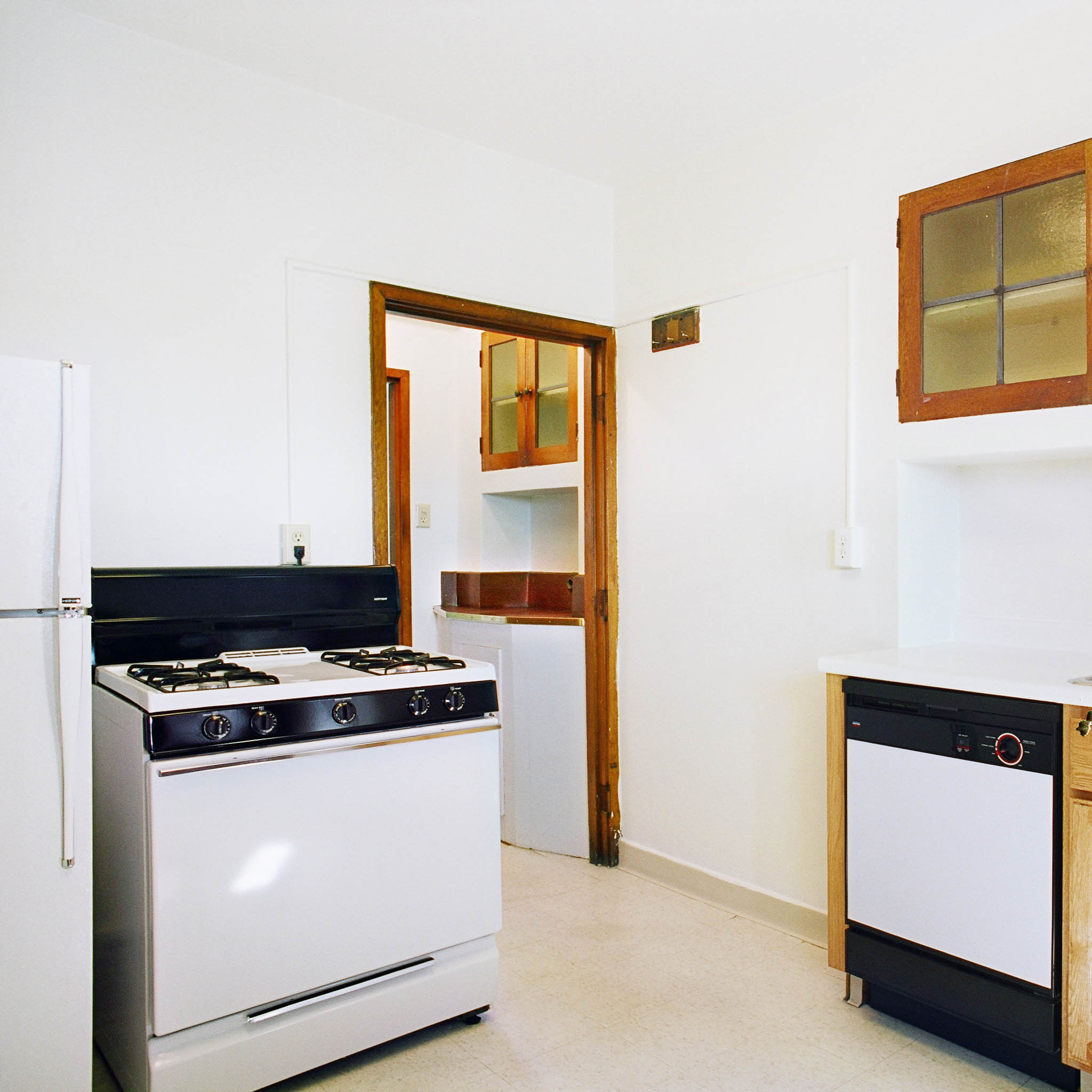 interior of 340 S. Highland Ave, Apt. 7A