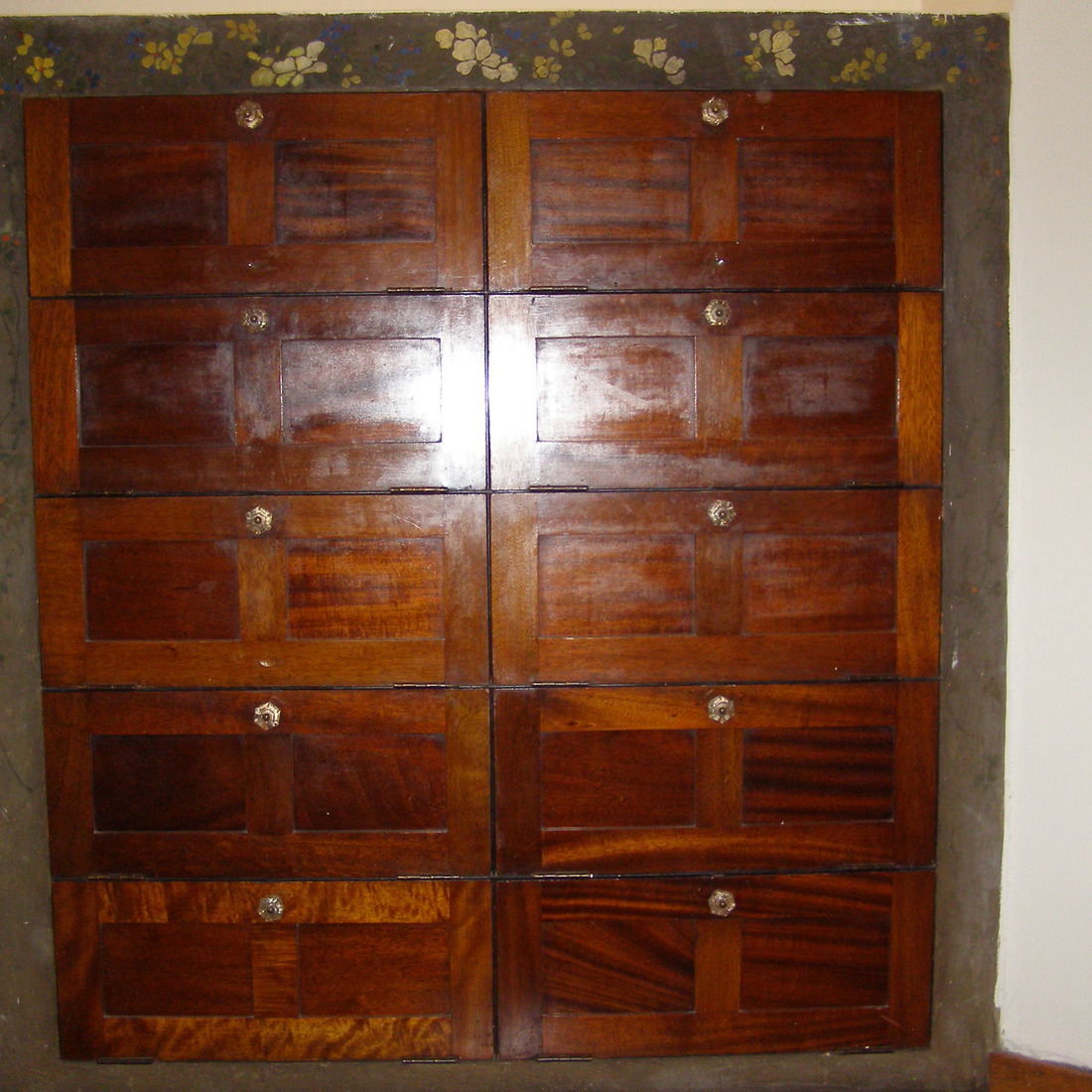 interior of 340 S. Highland Ave, Apt. 7B