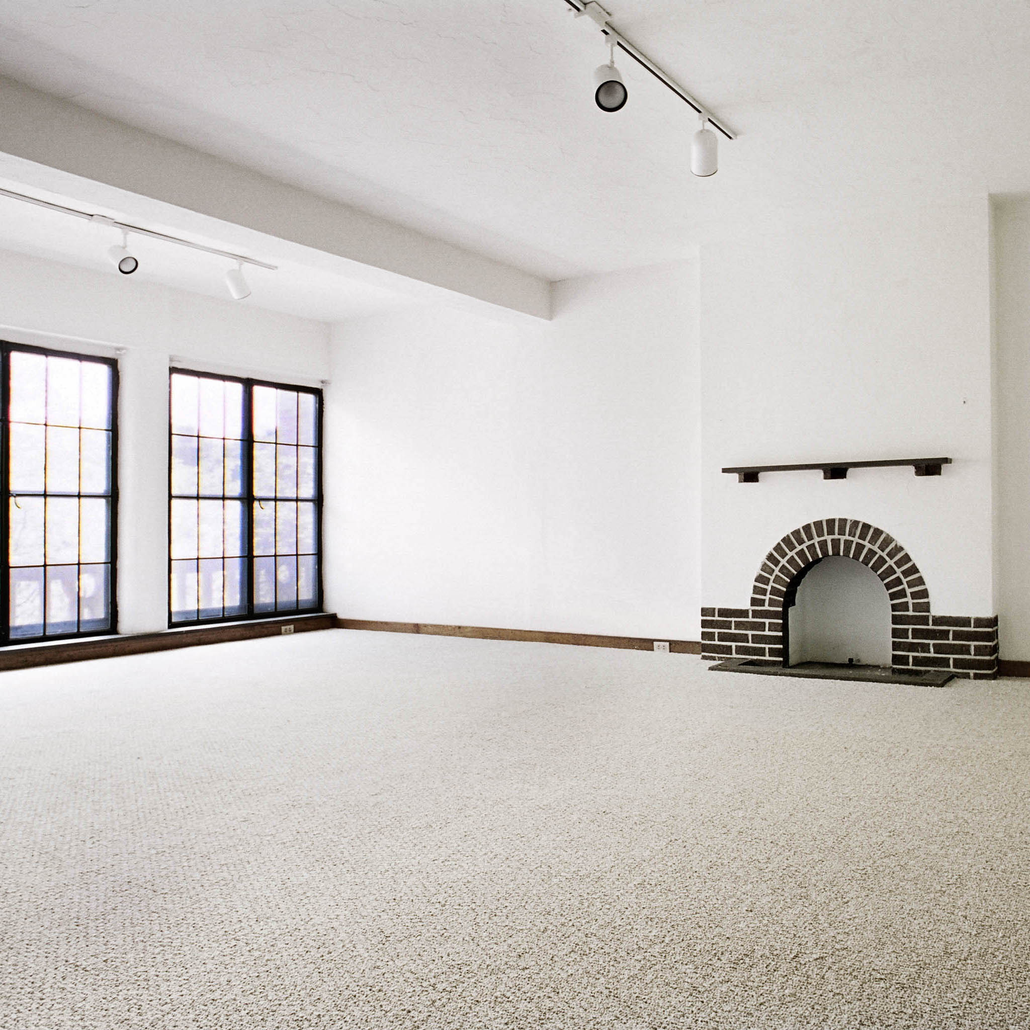 interior of 340 S. Highland Ave, Apt. 8A