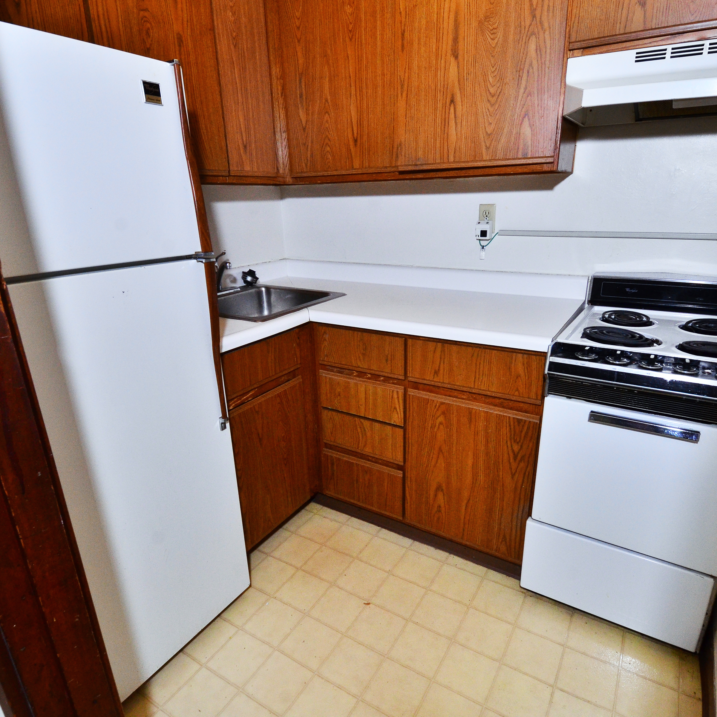 interior of 340 S. Highland Ave, Apt. 8A