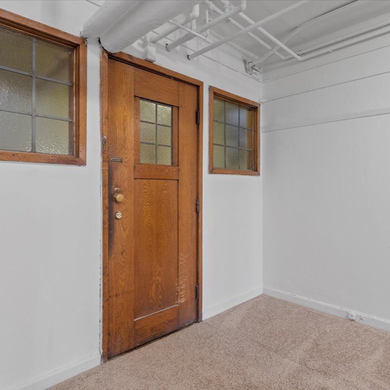 interior of 342 S. Highland Ave, Apt.  9C