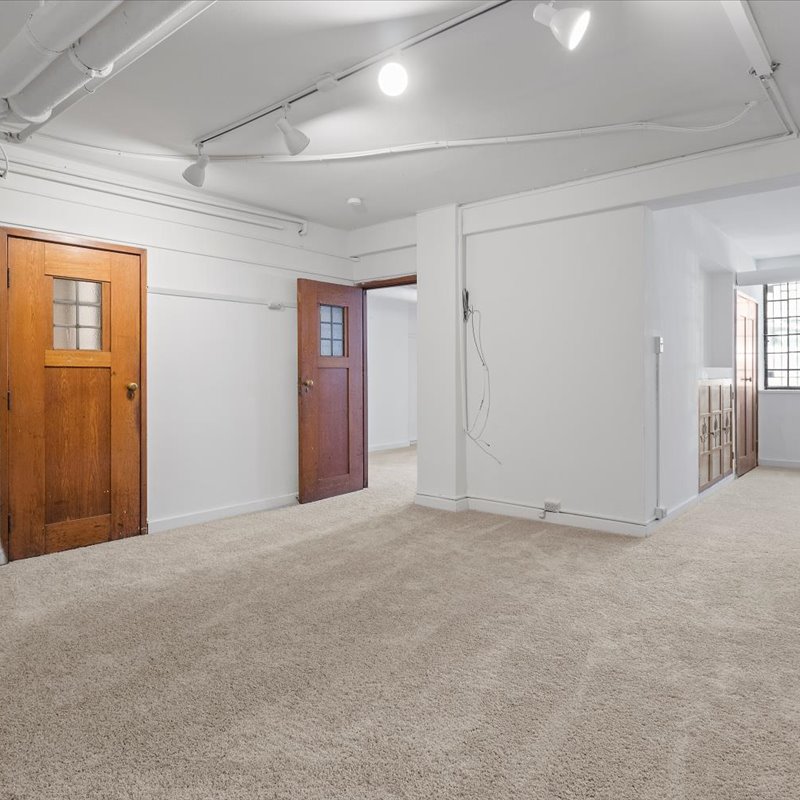 interior of 342 S. Highland Ave, Apt.  9C