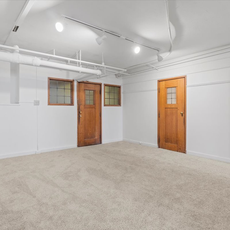 interior of 342 S. Highland Ave, Apt.  9C