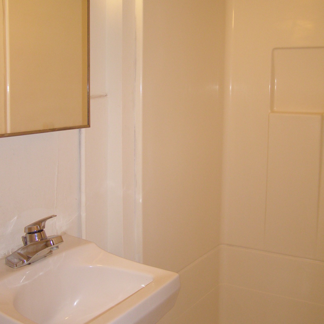 interior of 342 S. Highland Ave, Apt.  9D