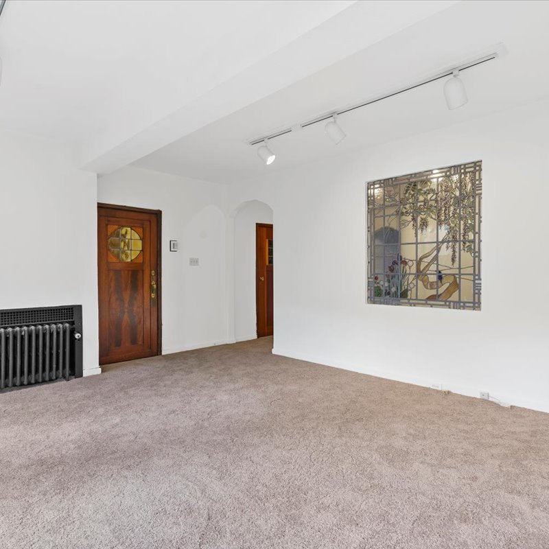 interior of 342 S. Highland Ave, Apt. 10A