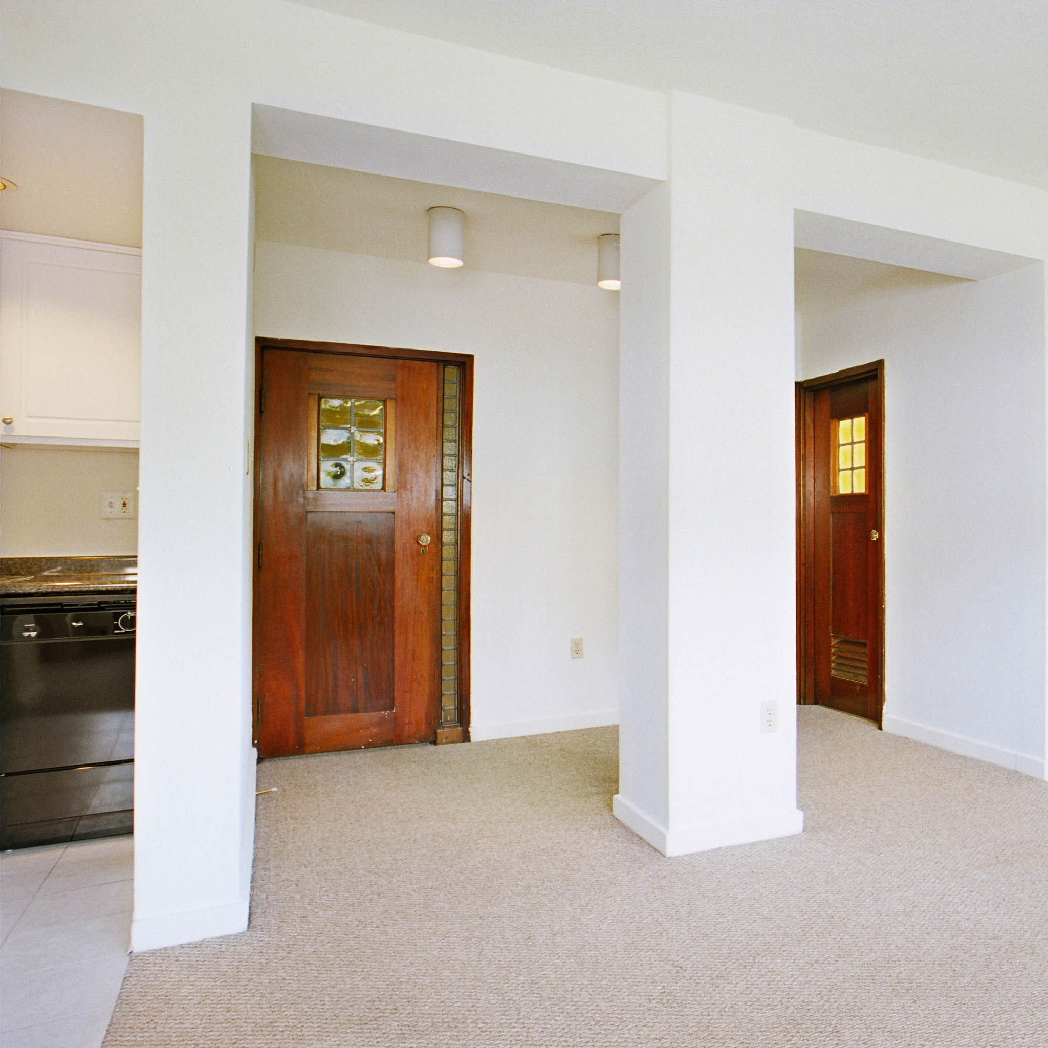 interior of 342 S. Highland Ave, Apt. 10B