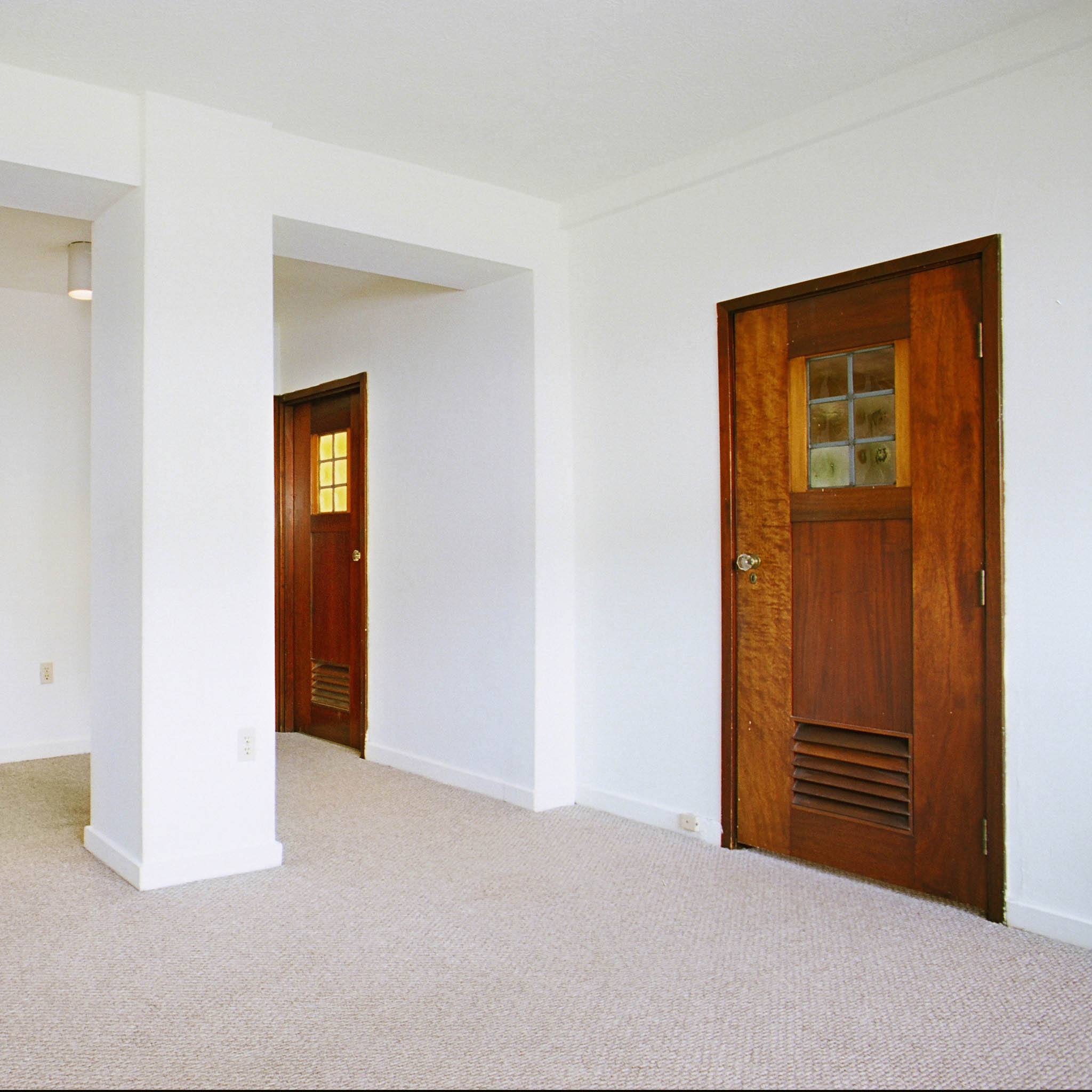 interior of 342 S. Highland Ave, Apt. 10B
