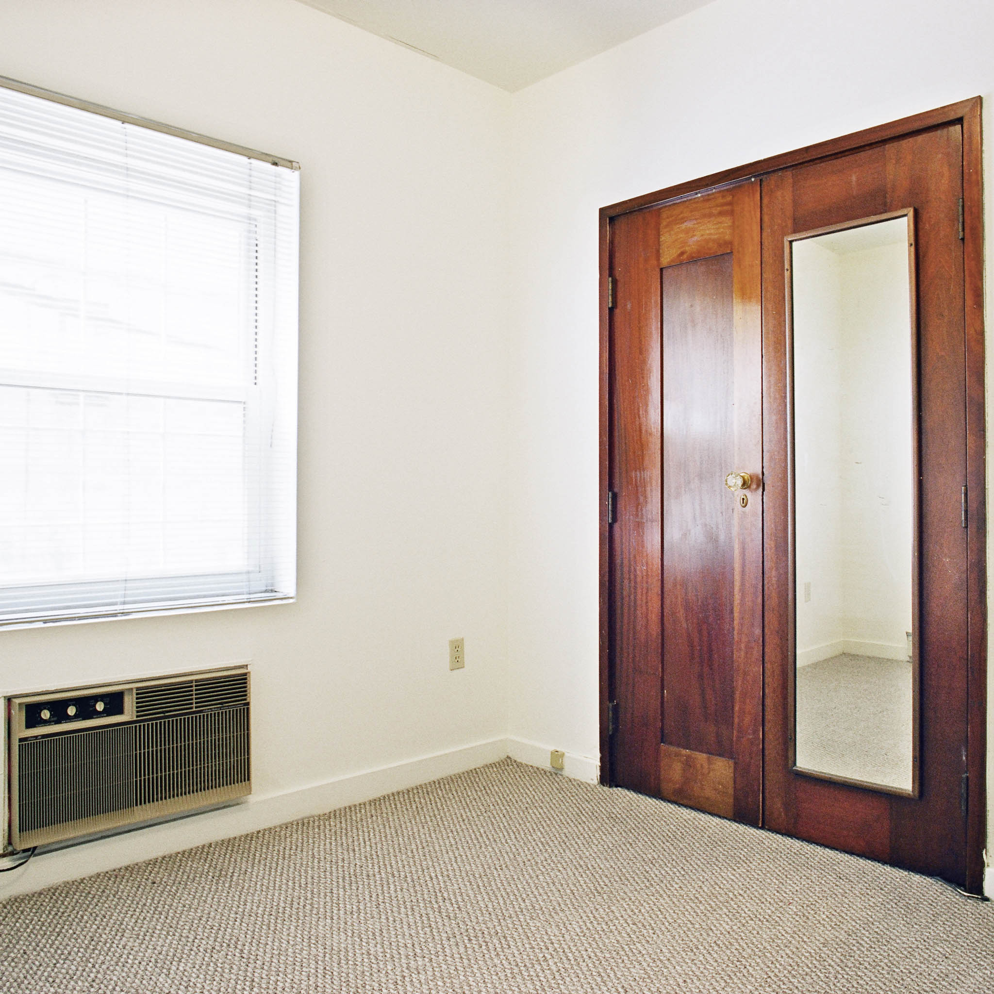 interior of 342 S. Highland Ave, Apt. 10B