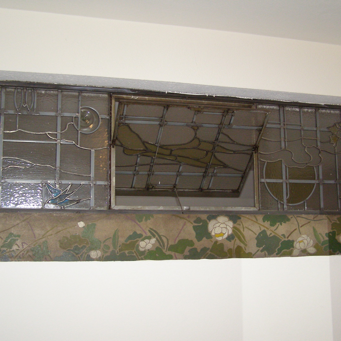 interior of 342 S. Highland Ave, Apt. 11A