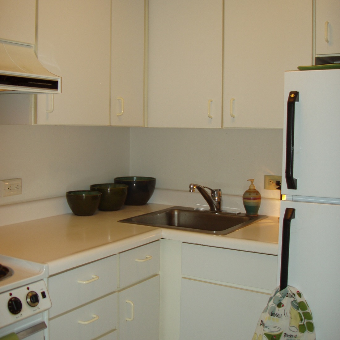 interior of 342 S. Highland Ave, Apt. 12A