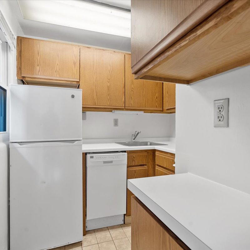 interior of 342 S. Highland Ave, Apt. 12B