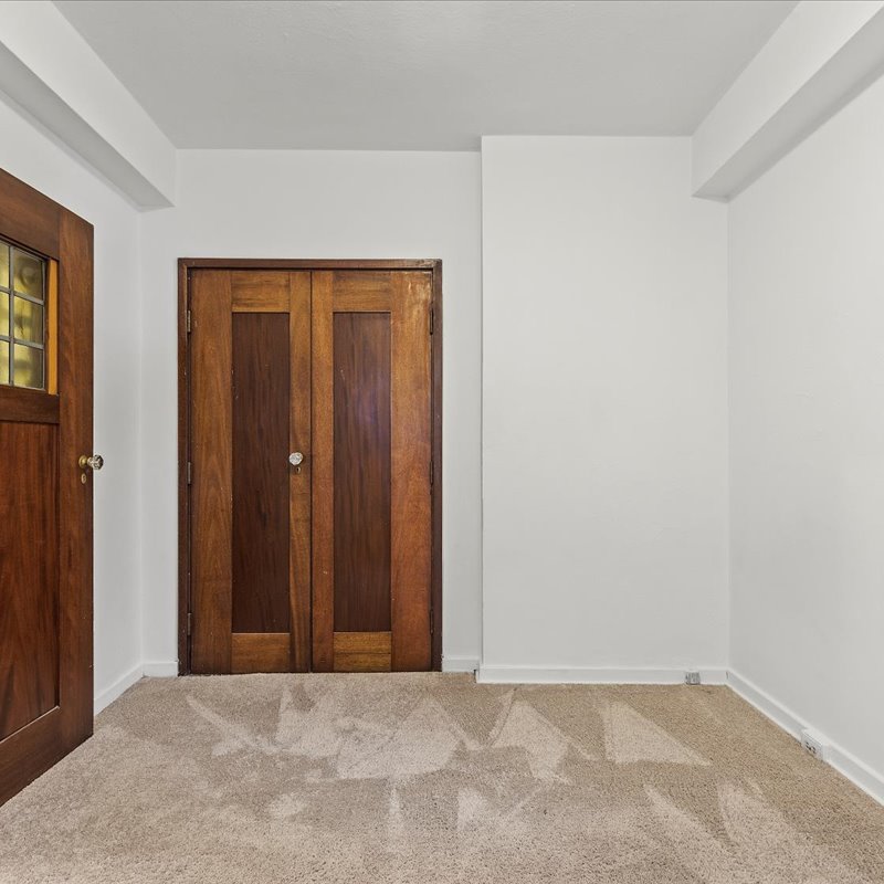interior of 342 S. Highland Ave, Apt. 14A