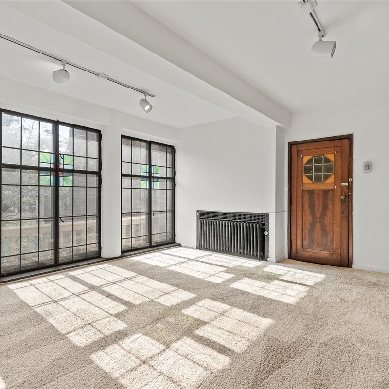 interior of 342 S. Highland Ave, Apt. 14A
