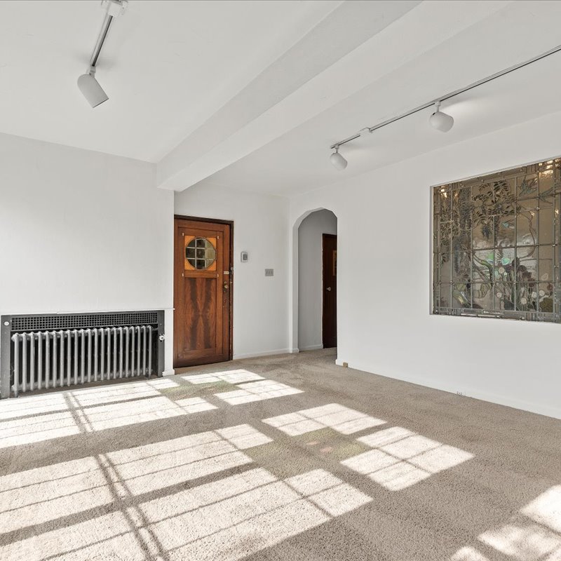 interior of 342 S. Highland Ave, Apt. 14A