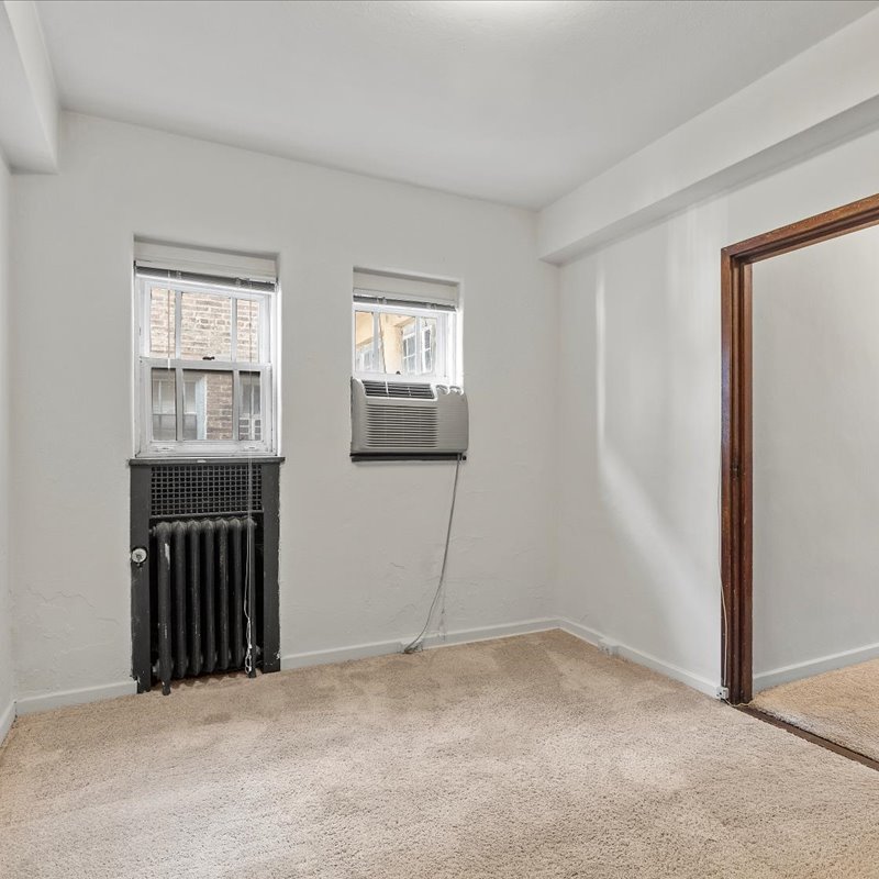 interior of 342 S. Highland Ave, Apt. 14A