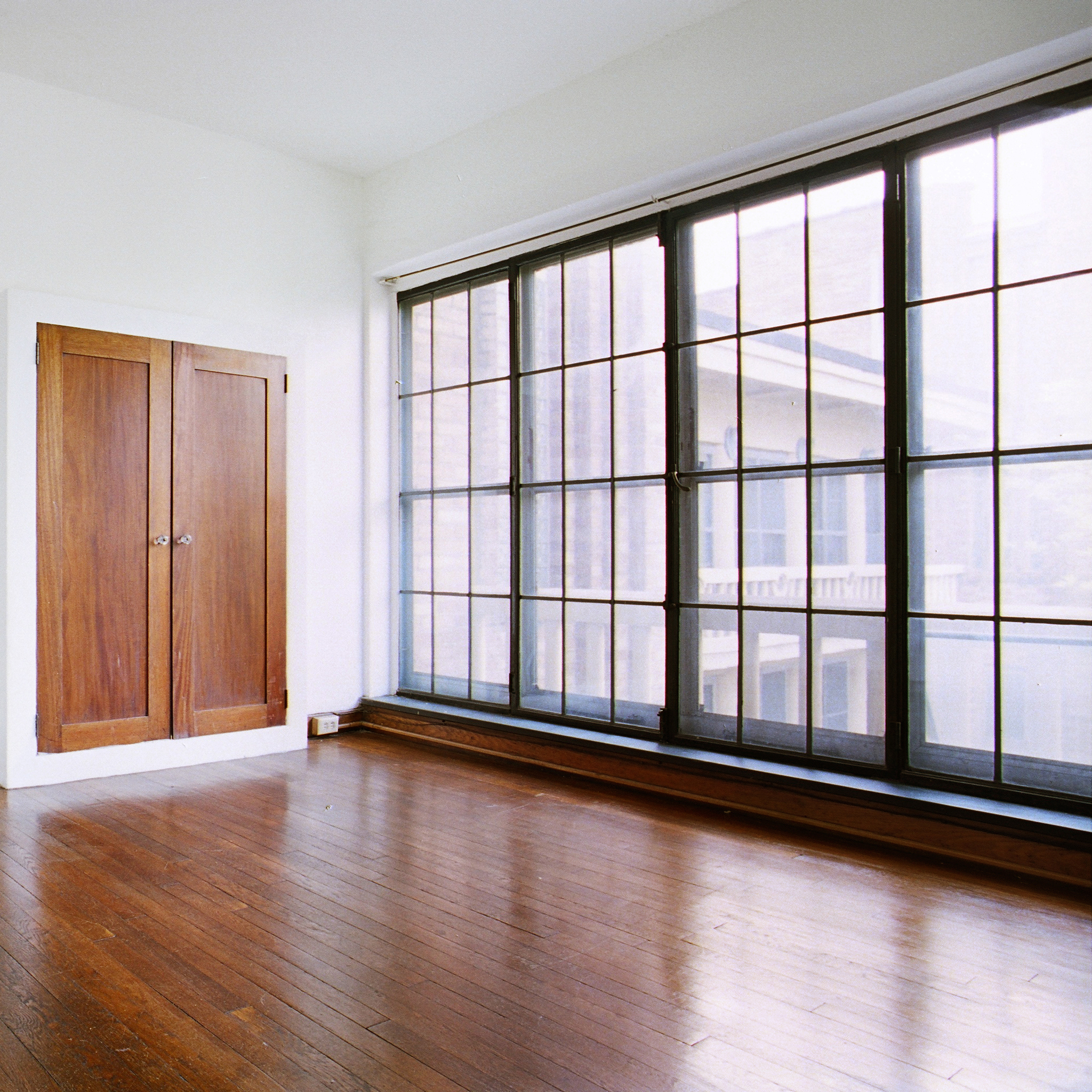 interior of 342 S. Highland Ave, Apt. 15A