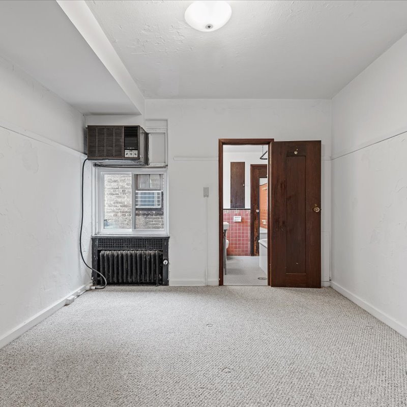 interior of 342 S. Highland Ave, Apt. 15A