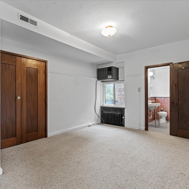 interior of 342 S. Highland Ave, Apt. 15A