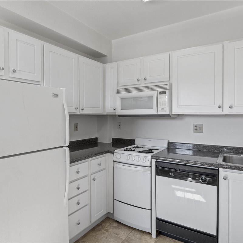 interior of 342 S. Highland Ave, Apt. 15B