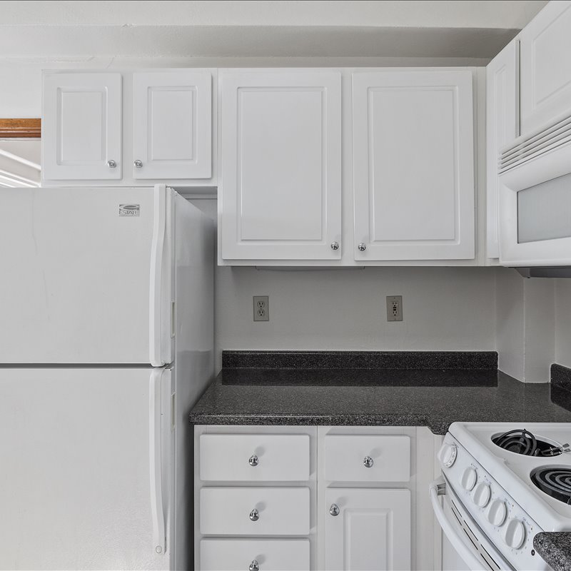 interior of 342 S. Highland Ave, Apt. 15B