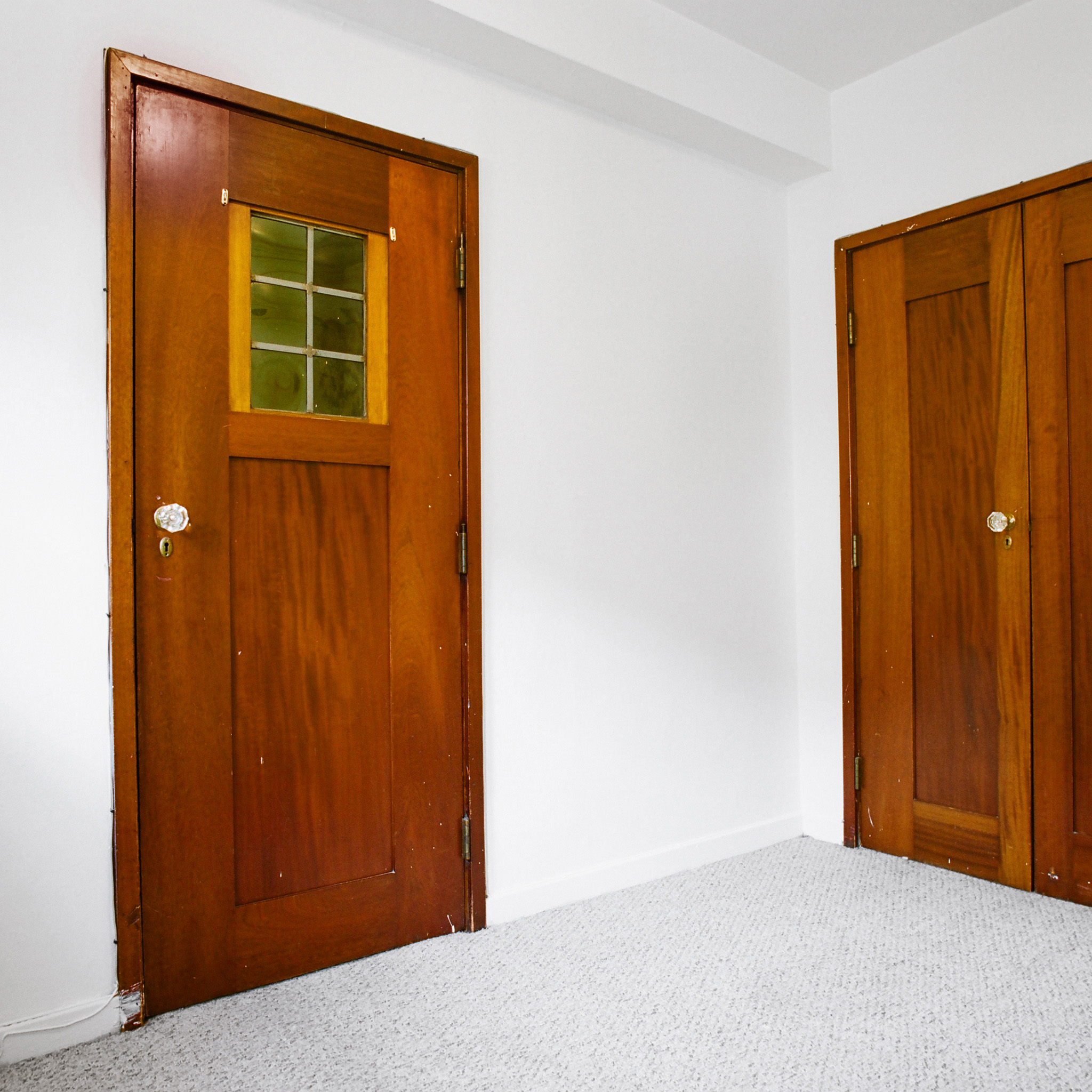 interior of 342 S. Highland Ave, Apt. 16A
