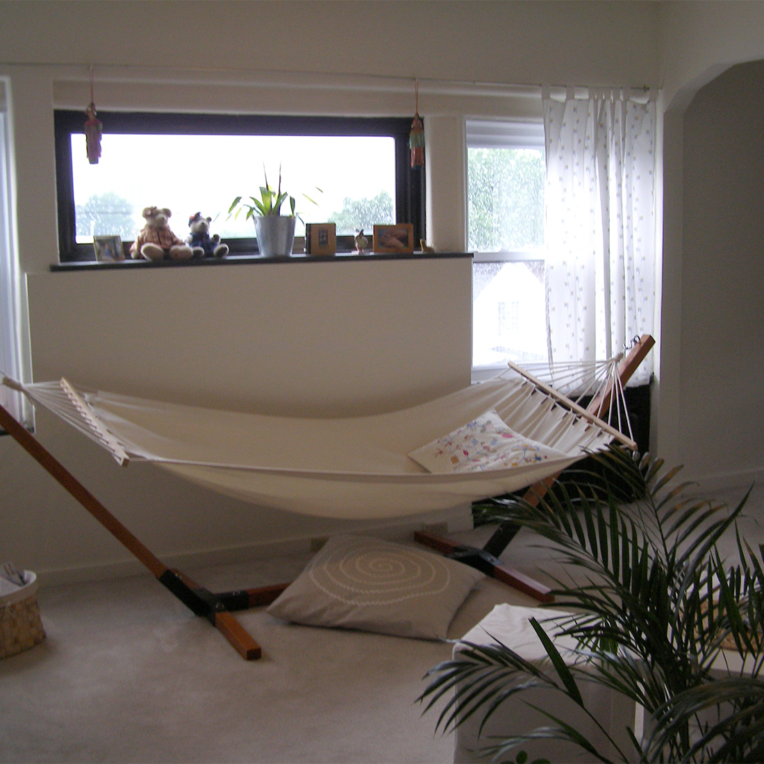interior of 342 S. Highland Ave, Apt. 16B